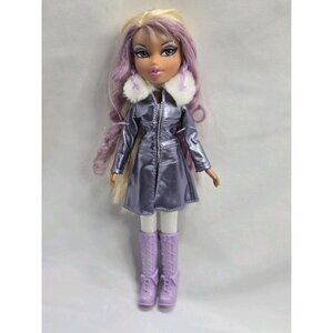 Bratz Doll Yasmin Platinum Shimmer Doll Rare